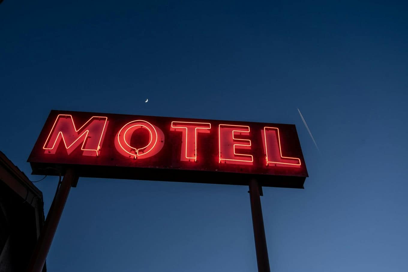 podświetlany neon motelowy